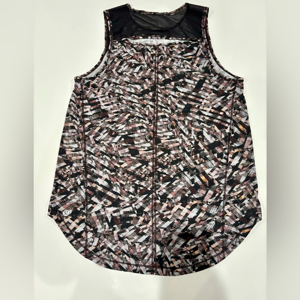 Lululemon full length tank top size medium 8 EUC